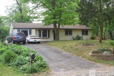Main picture of 309 Cedar Ln