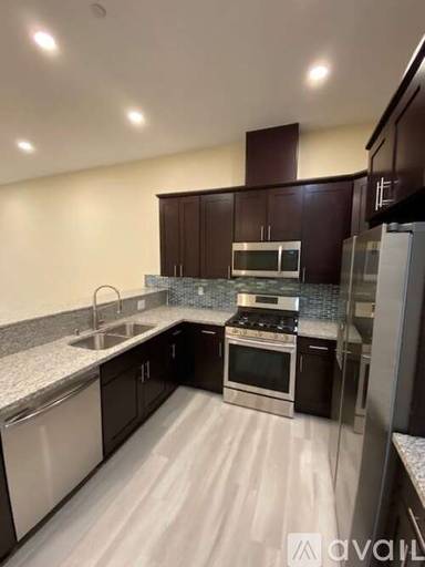 Main picture of Pacific Heights Apartments
