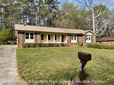 Main picture of 107 Dresden Dr
