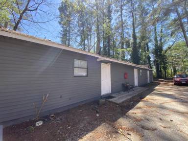 Main picture of 3702 Penny St SW