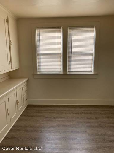 Main picture of 308 S Chestnut Ave