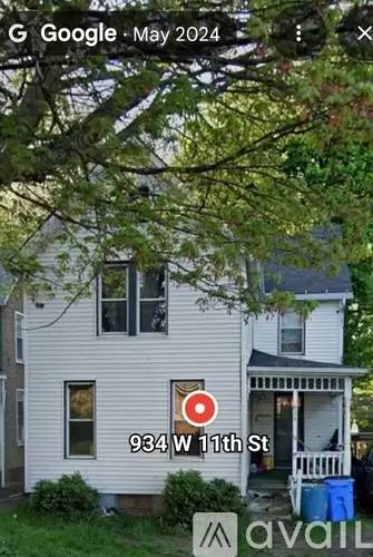 Main picture of 934 W 11th St