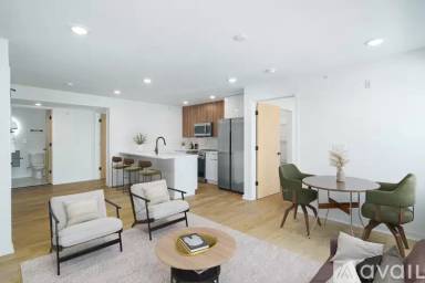 Main picture of 630 Moore St