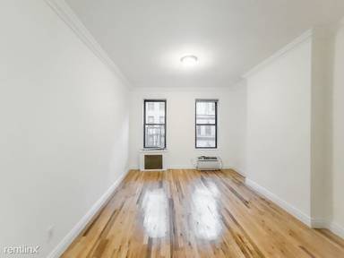 Main picture of 210 E 83rd St