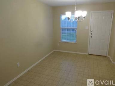 Main picture of 207 Dartmouth Dr