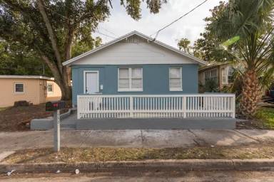 Main picture of 1550 W 2nd St