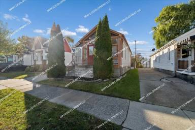 Main picture of 22618 Maxine St