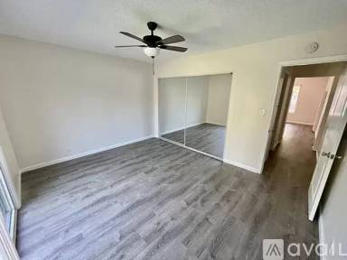 Main picture of 5450 University Ave