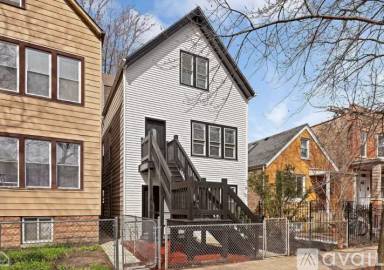 Main picture of 2980 N Ridgeway Ave
