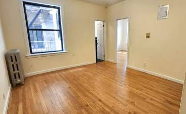 Main picture of W 11th St