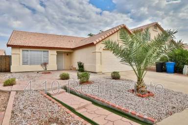 Main picture of 392 E Laredo St