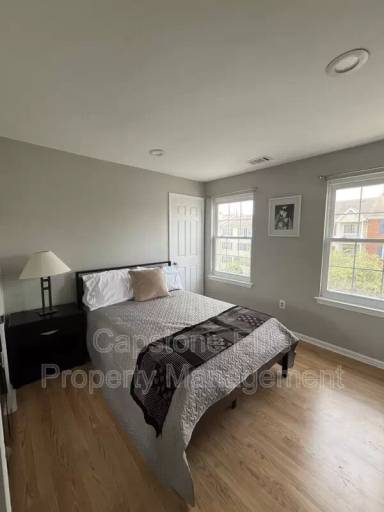 Main picture of 35 Rutgers Dr