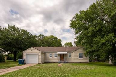 Main picture of 2312 W 8th St
