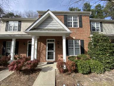 Main picture of 203 Sir William Ln