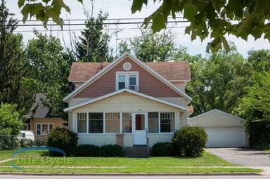 Main picture of 44 68th St SW