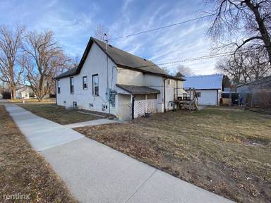 Main picture of 742 Cook Ave