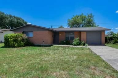 Main picture of 410 Maple Dr