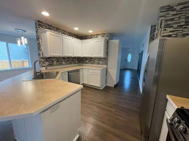 Main picture of 1853 SW Olive St
