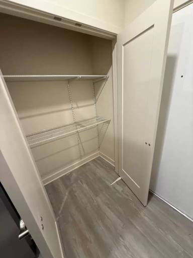 Main picture of 1517 Young St SE