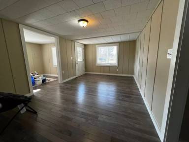 Main picture of 11249 Orange Rd
