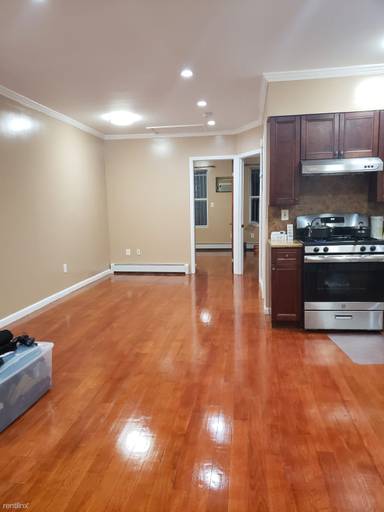 Main picture of 1541 Benson Ave