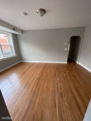 Main picture of 1147 E 72nd St