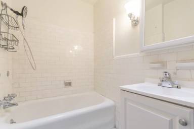 Main picture of 6723 N Lawrence St