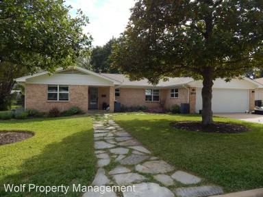 Main picture of 1804 E 18th St