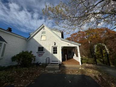Main picture of 41 Brown Ln