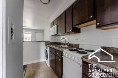 Main picture of 1735 W Bryn Mawr Ave