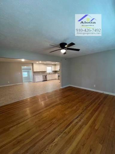 Main picture of 3662 Golfview Rd