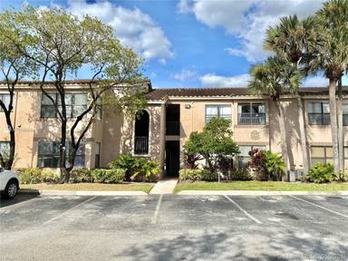 Main picture of 2946 S University Dr