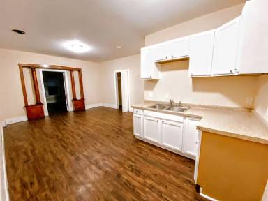 Main picture of 730 Brown St