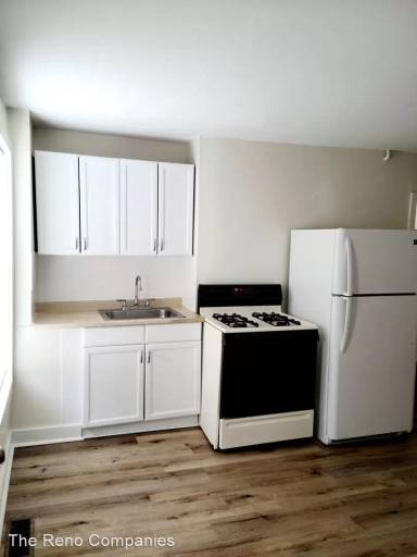 Main picture of 587 Lakeview Ave