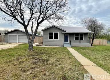 Main picture of 1810 Railroad St