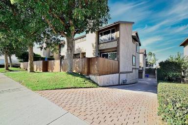 Main picture of 2511 Gates Ave