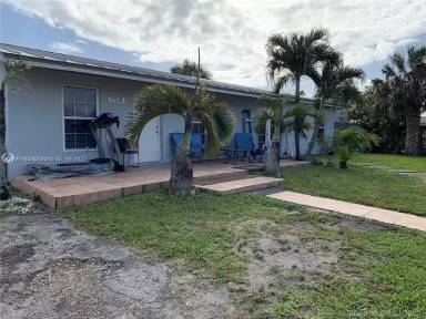 Main picture of 17201 NW 53rd Ave