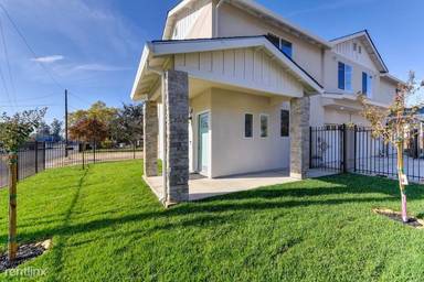 Main picture of 2993 Marysville Blvd