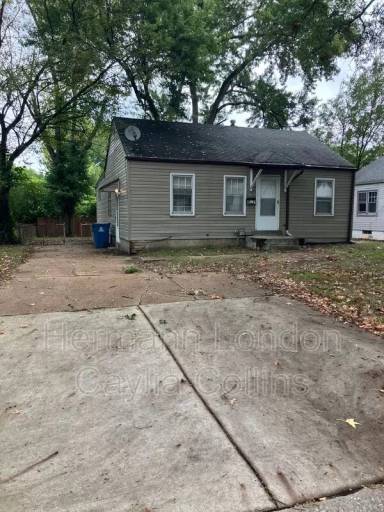 Main picture of 8031 Aline Ave