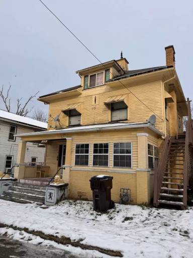 Main picture of 519 Robinson Pl