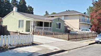 Main picture of 637 Poplar Ave