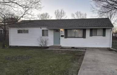 Main picture of 9048 Gillette St