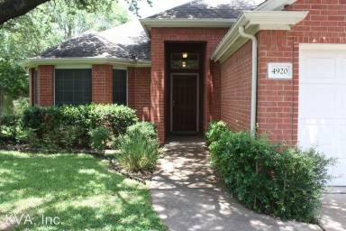 Main picture of 4920 Calhoun Canyon Loop