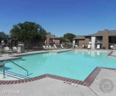 Main picture of 7445 S Hulen St
