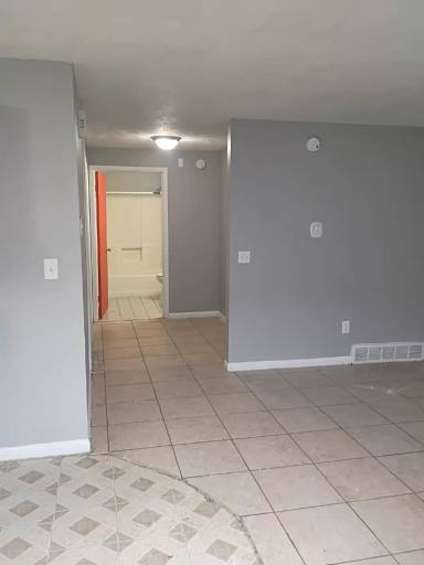 Main picture of 471 N Goodman St