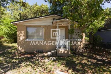 Main picture of 5813 Doeboy St