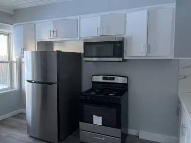 Main picture of 61 Spring St