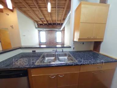 Main picture of 1318 W Broad St