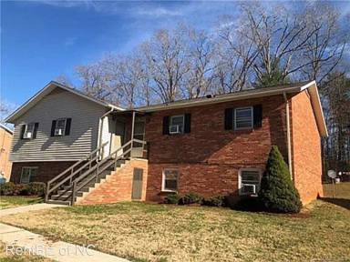 Main picture of 3358 Normandy Park