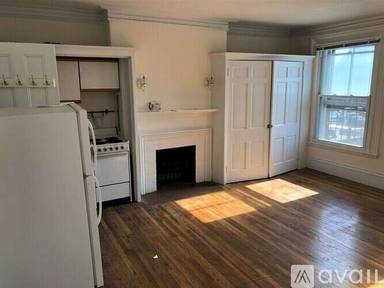 Main picture of 84 Charles St